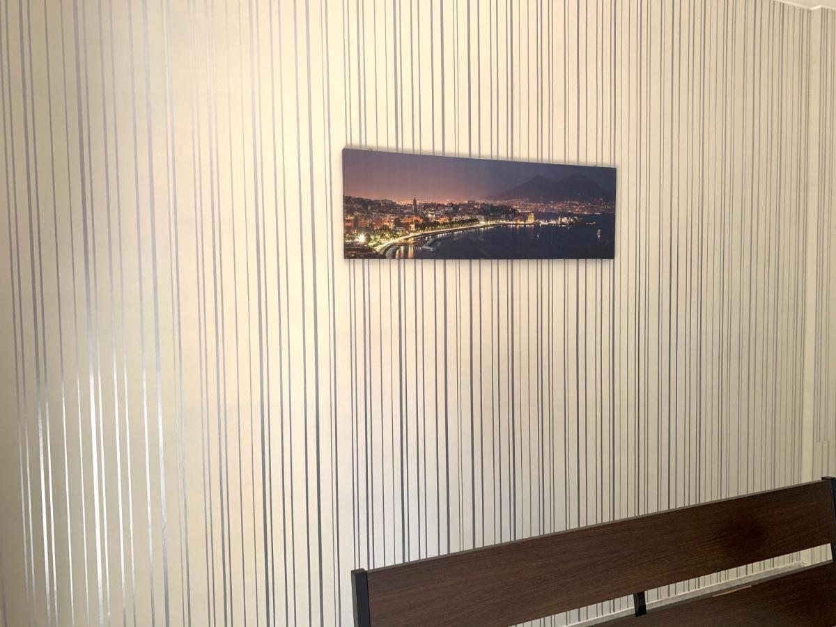 B&B Alexander Napoli Bagian luar foto
