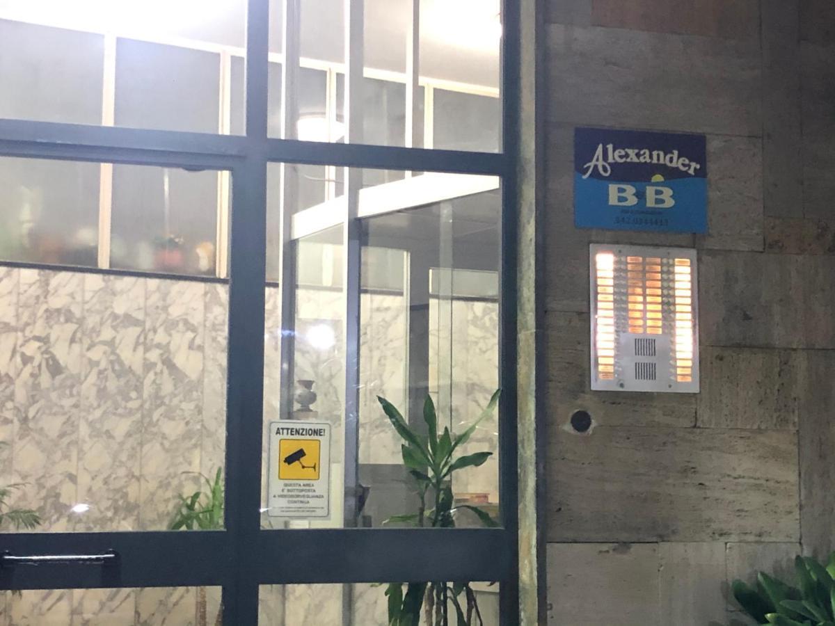B&B Alexander Napoli Bagian luar foto