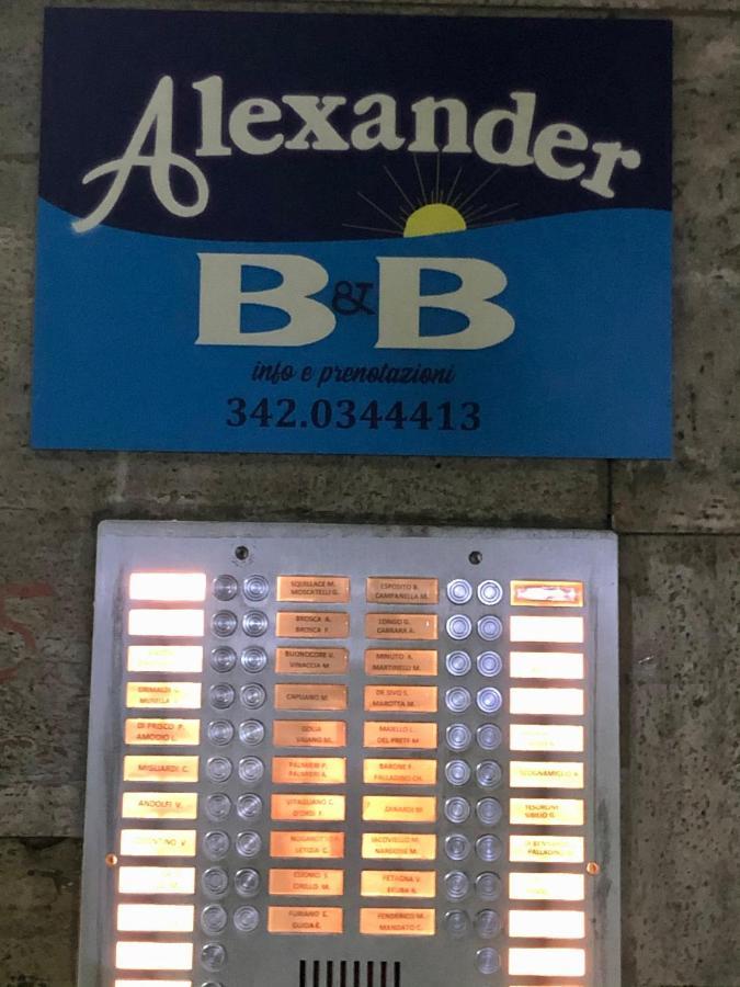 B&B Alexander Napoli Bagian luar foto