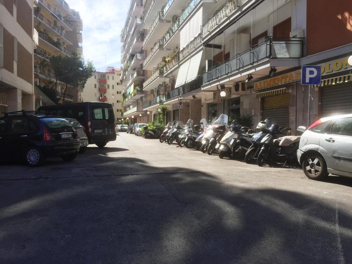 B&B Alexander Napoli Bagian luar foto